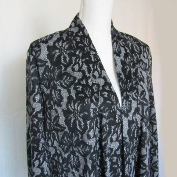 New Women’s Lane Bryant Open Front Long Lace Imitation Print Open Cardigan 18/20 - Picture 2 of 9